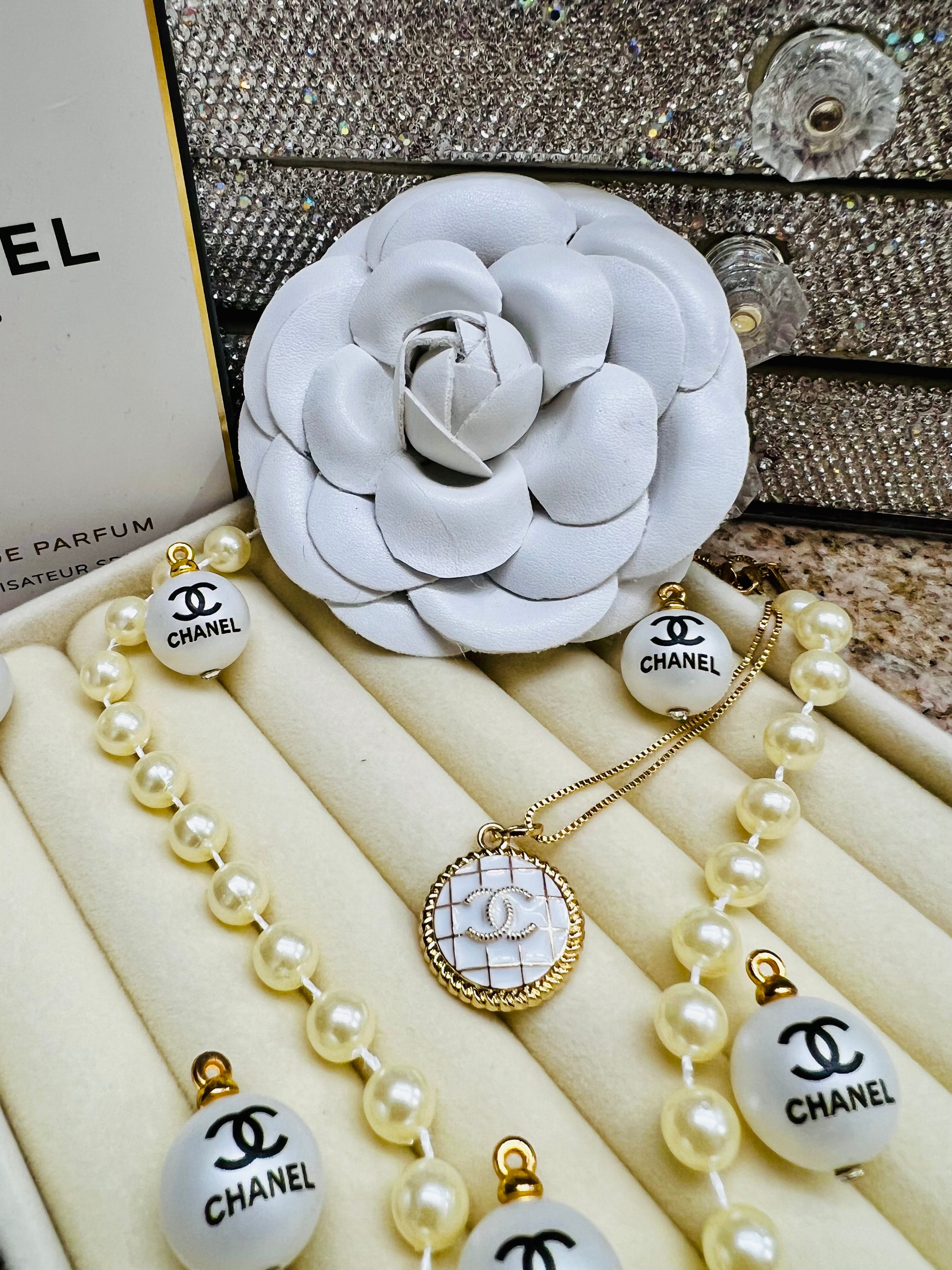 Chanel Gold & White Quilted Pattern Pendant Necklace