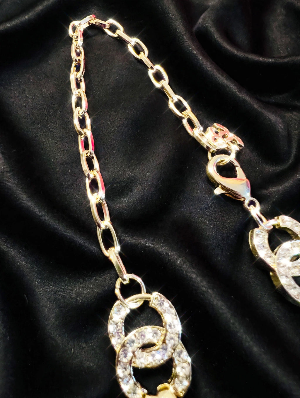 CHANEL Luxe Gold Crystal Pave CC Interlocking Vintage Chain Necklace