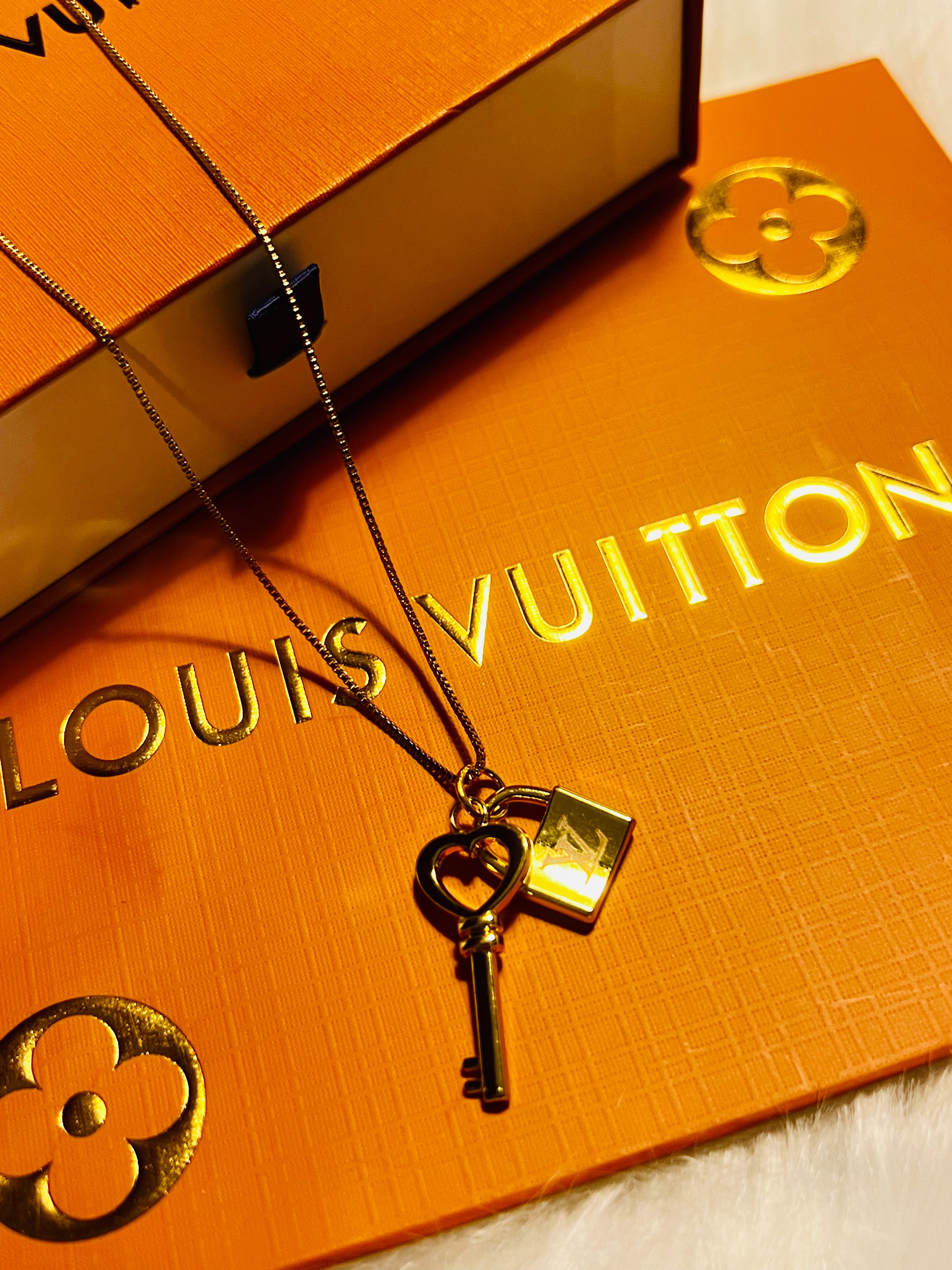 LV Luxury Designer Gold Lock & Key Pendant Necklace