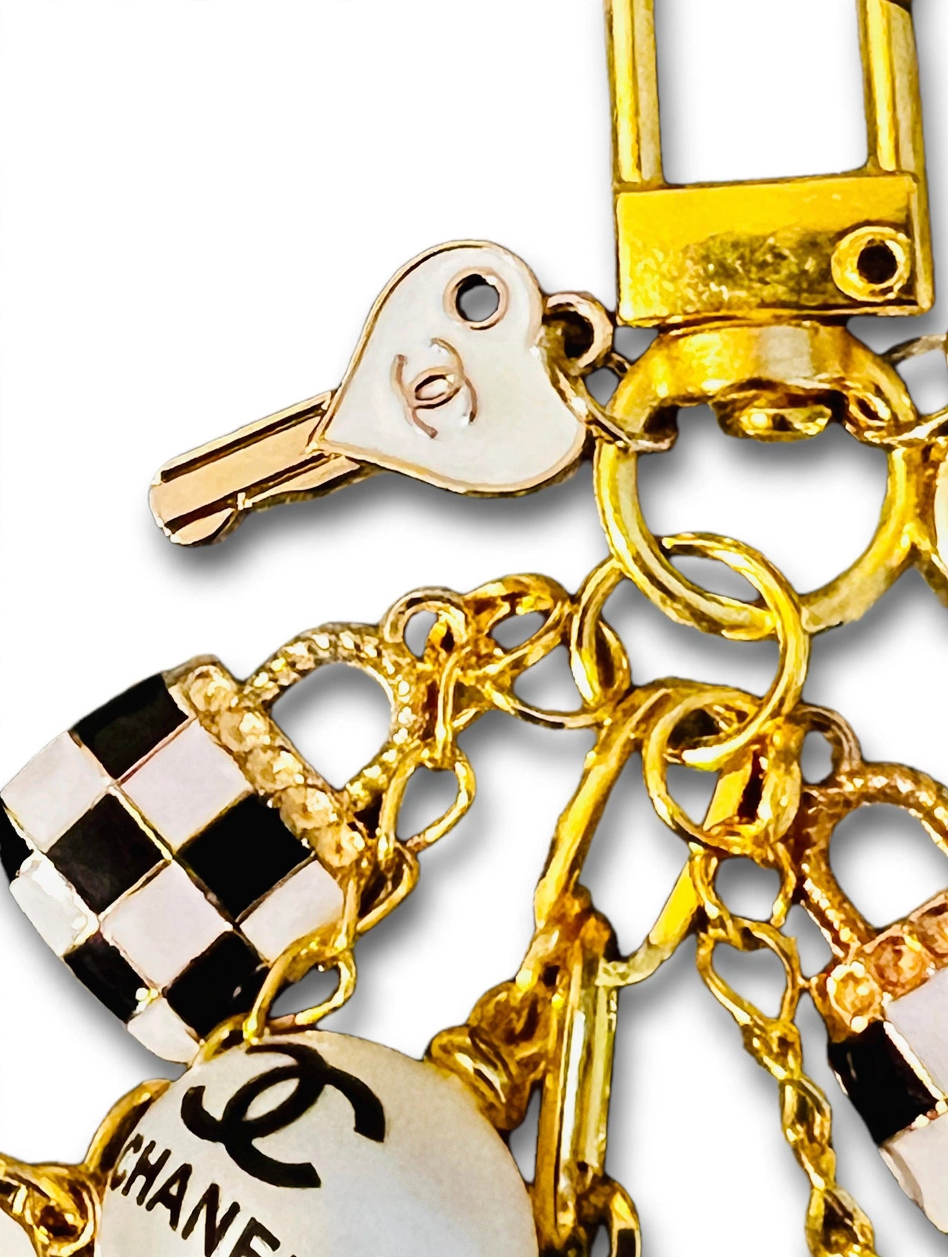 🤍Chanel No.5 Cascade Keychain🤍