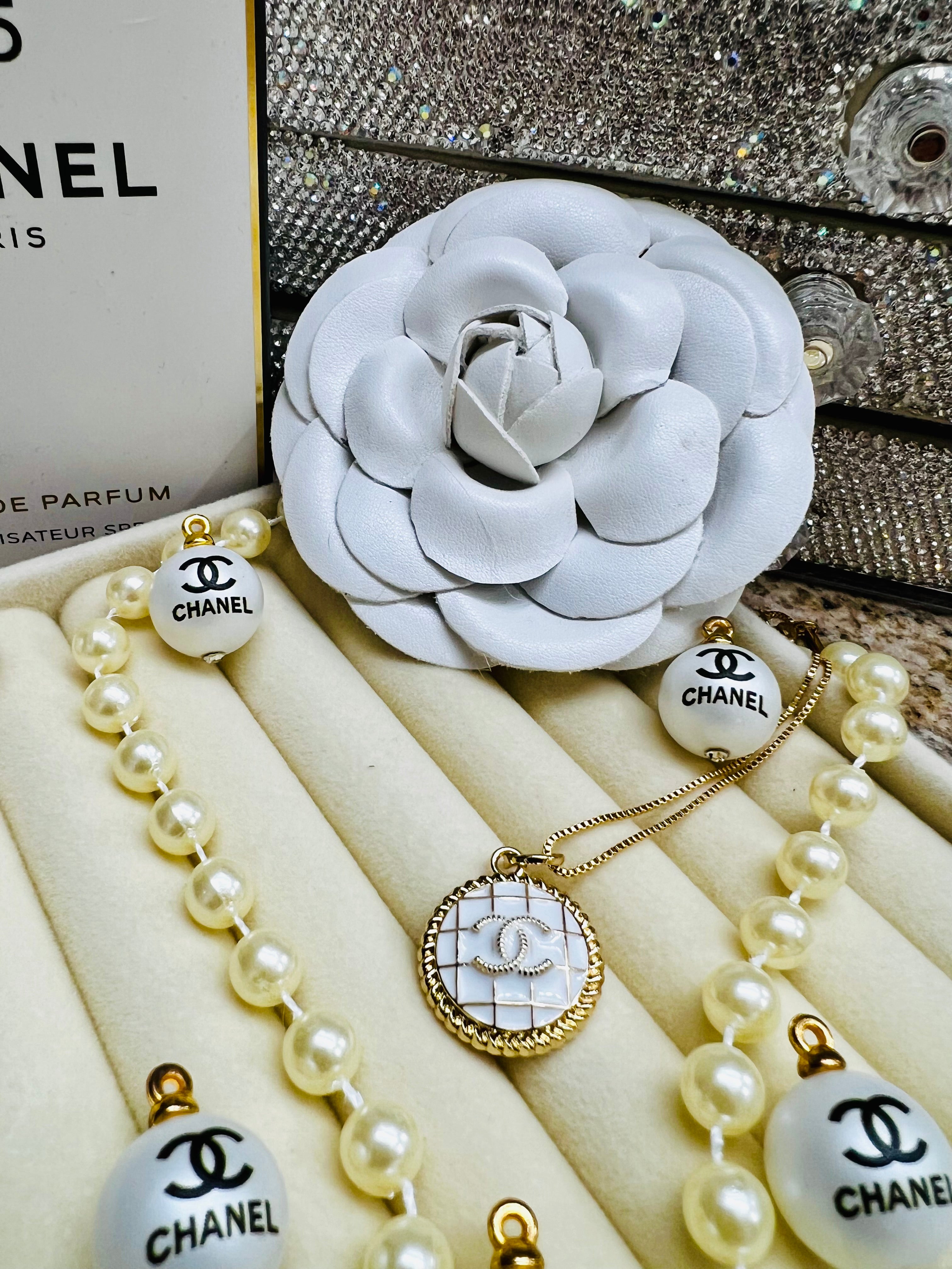 Chanel Gold & White Quilted Pattern Pendant Necklace