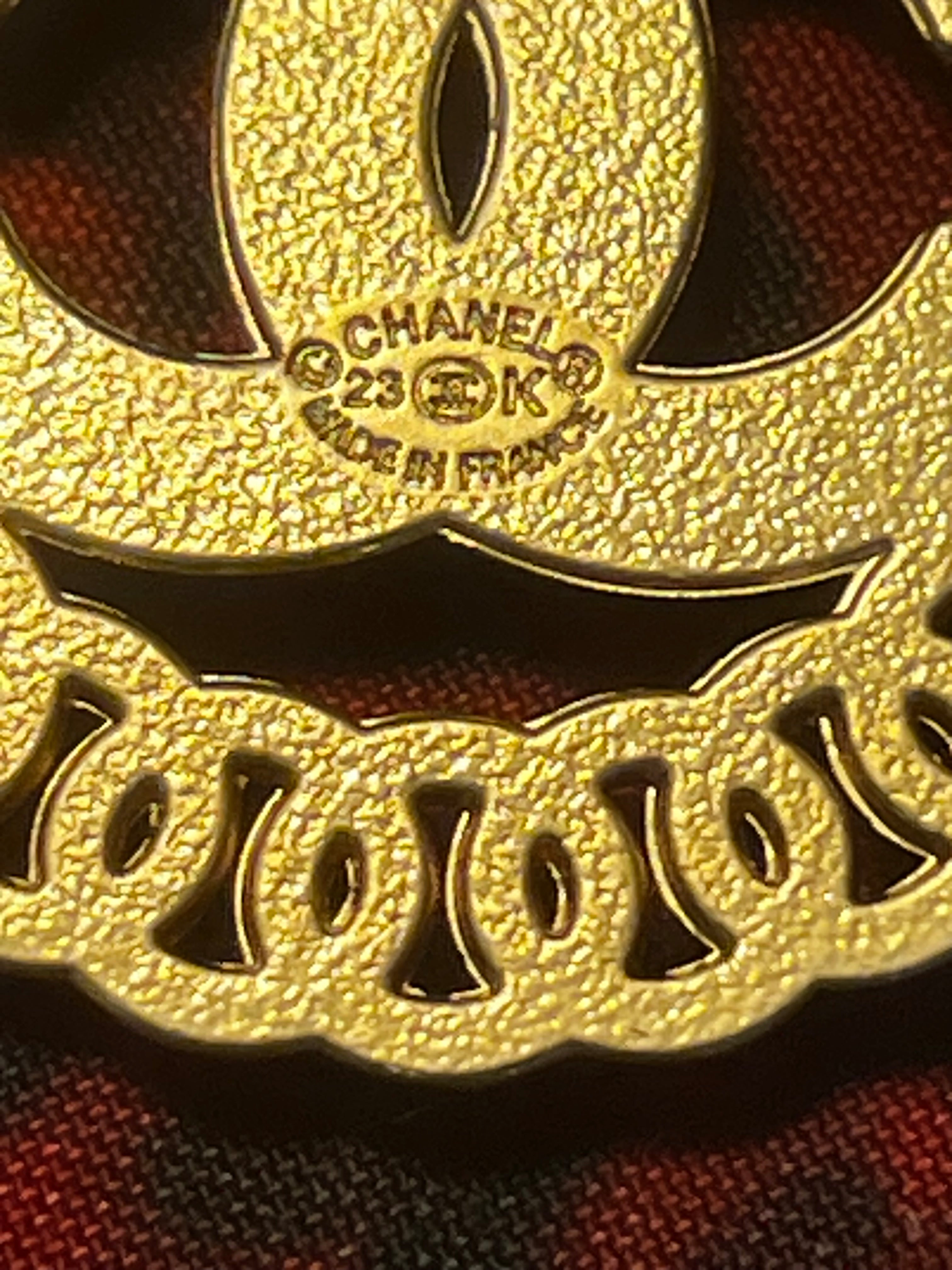 CHANEL Iconic Logo Gold Tone Brooch U