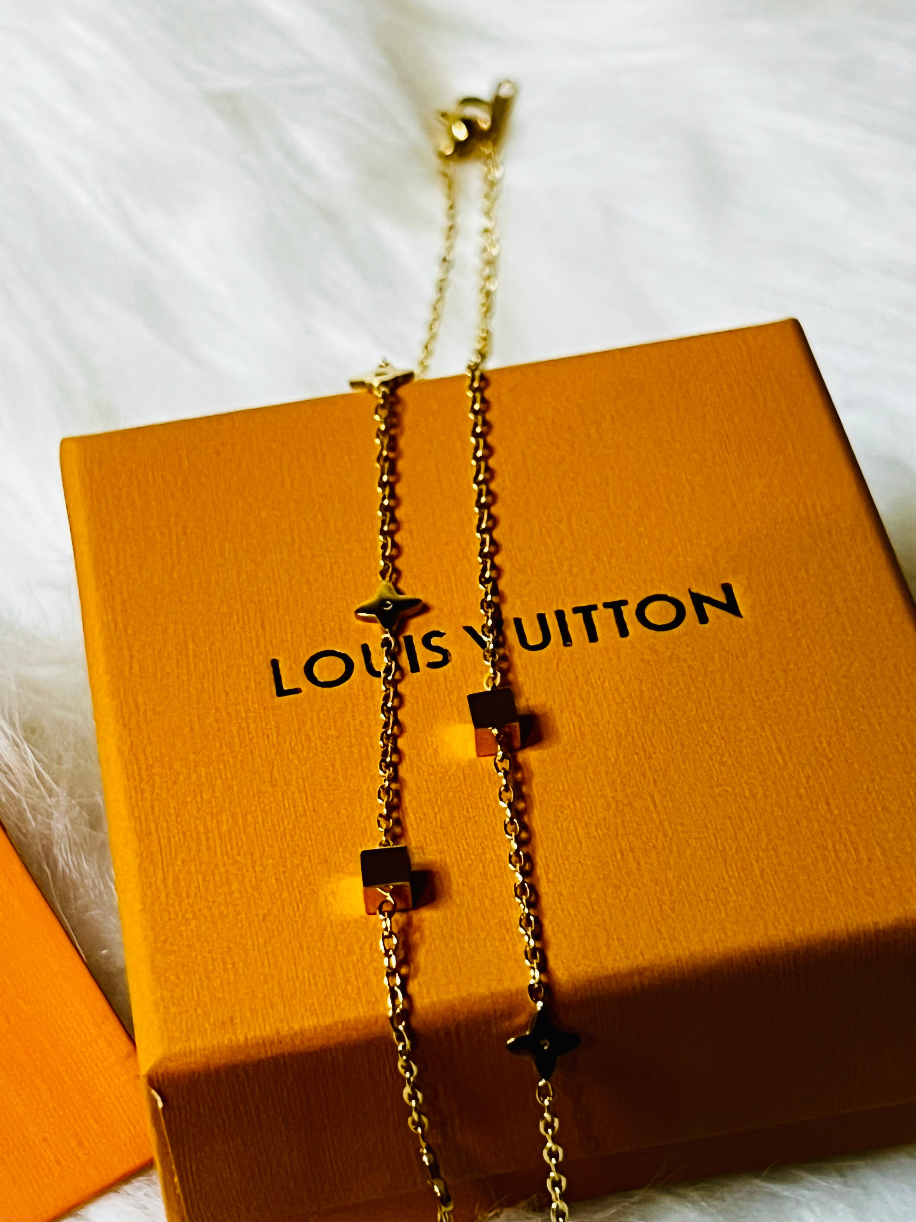 LV Gold Box Flower Star Gold Necklace