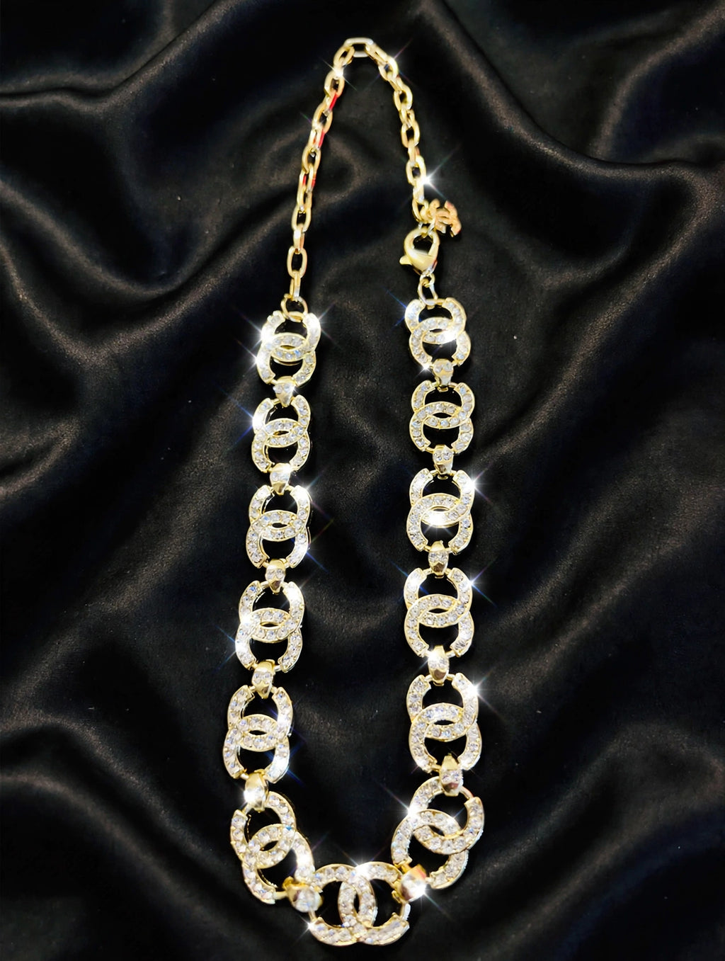 CHANEL Luxe Gold Crystal Pave CC Interlocking Vintage Chain Necklace