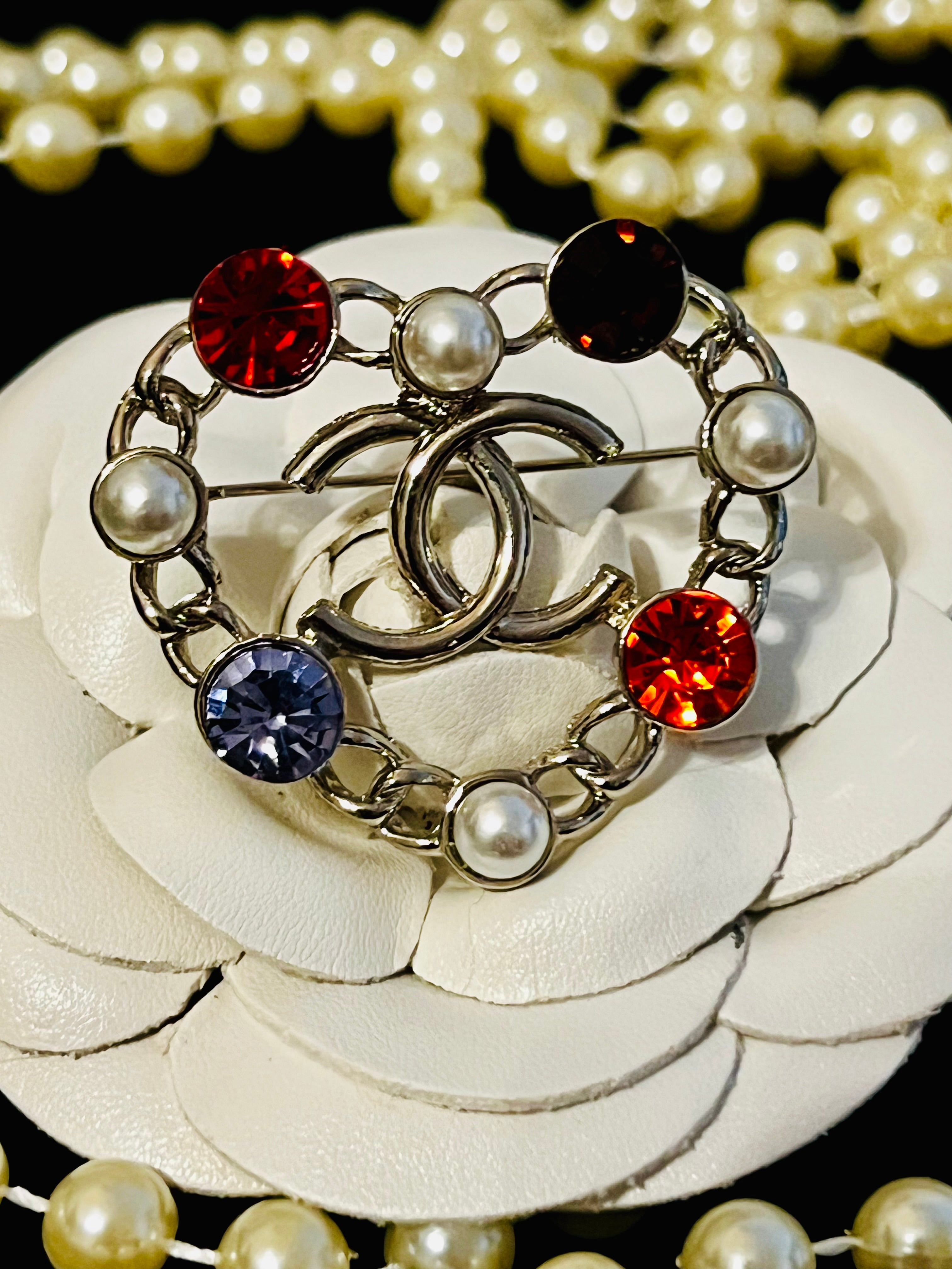 CHANEL Unique Silver Heart Shaped Colorful Brooch O