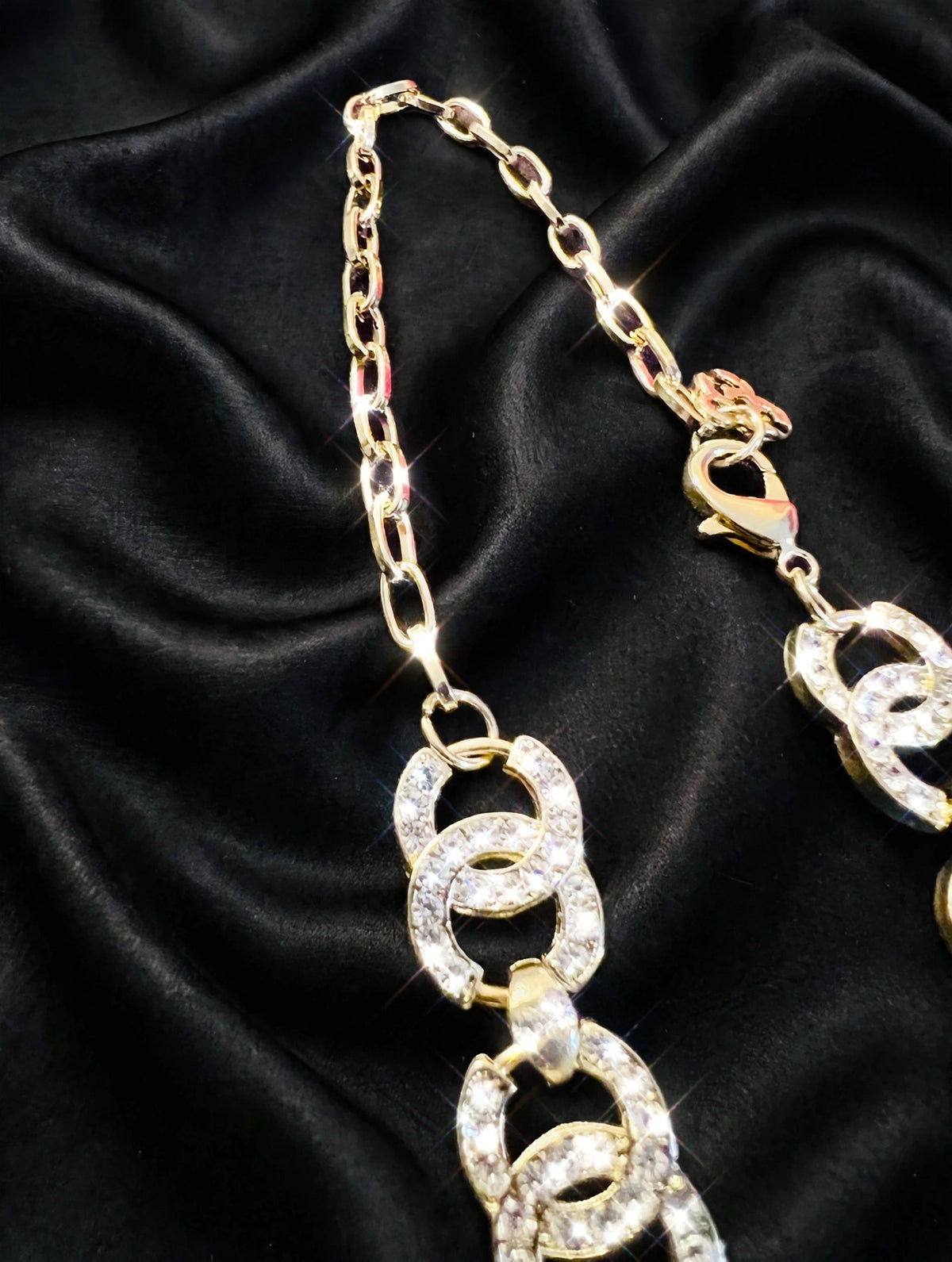 CHANEL Luxe Gold Crystal Pave CC Interlocking Vintage Chain Necklace