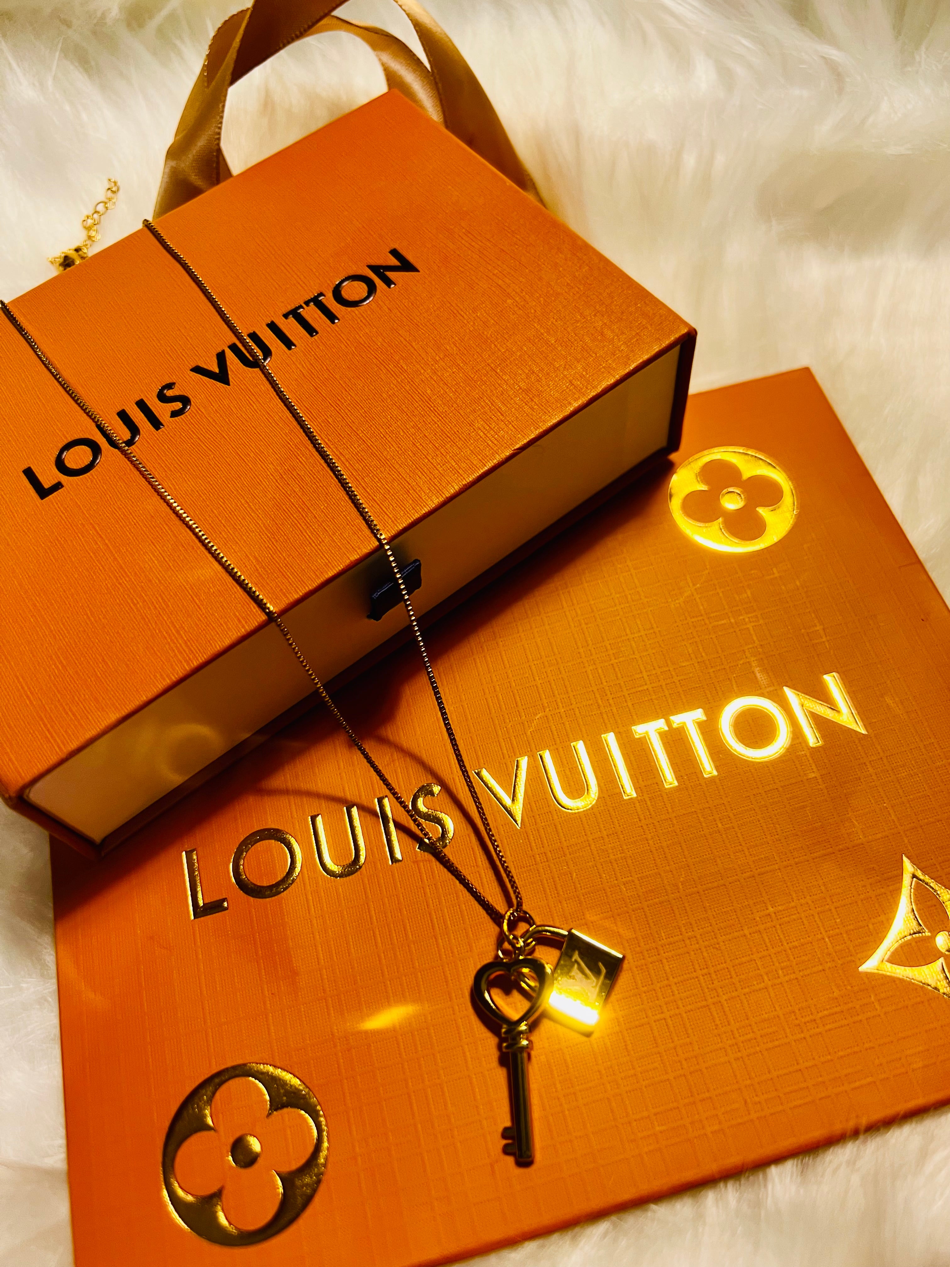 LV Luxury Designer Gold Lock & Key Pendant Necklace