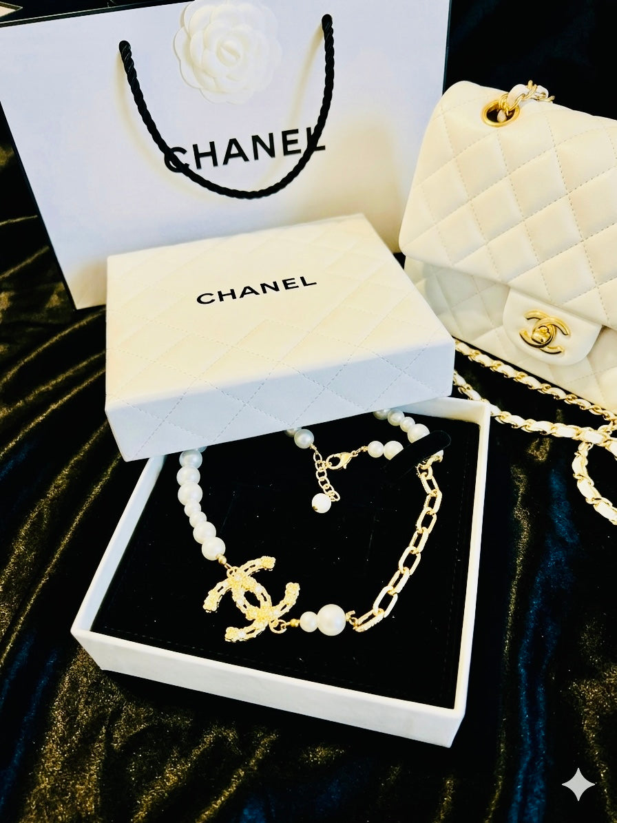 Elegant Pearl and Gold Chain CC Necklace