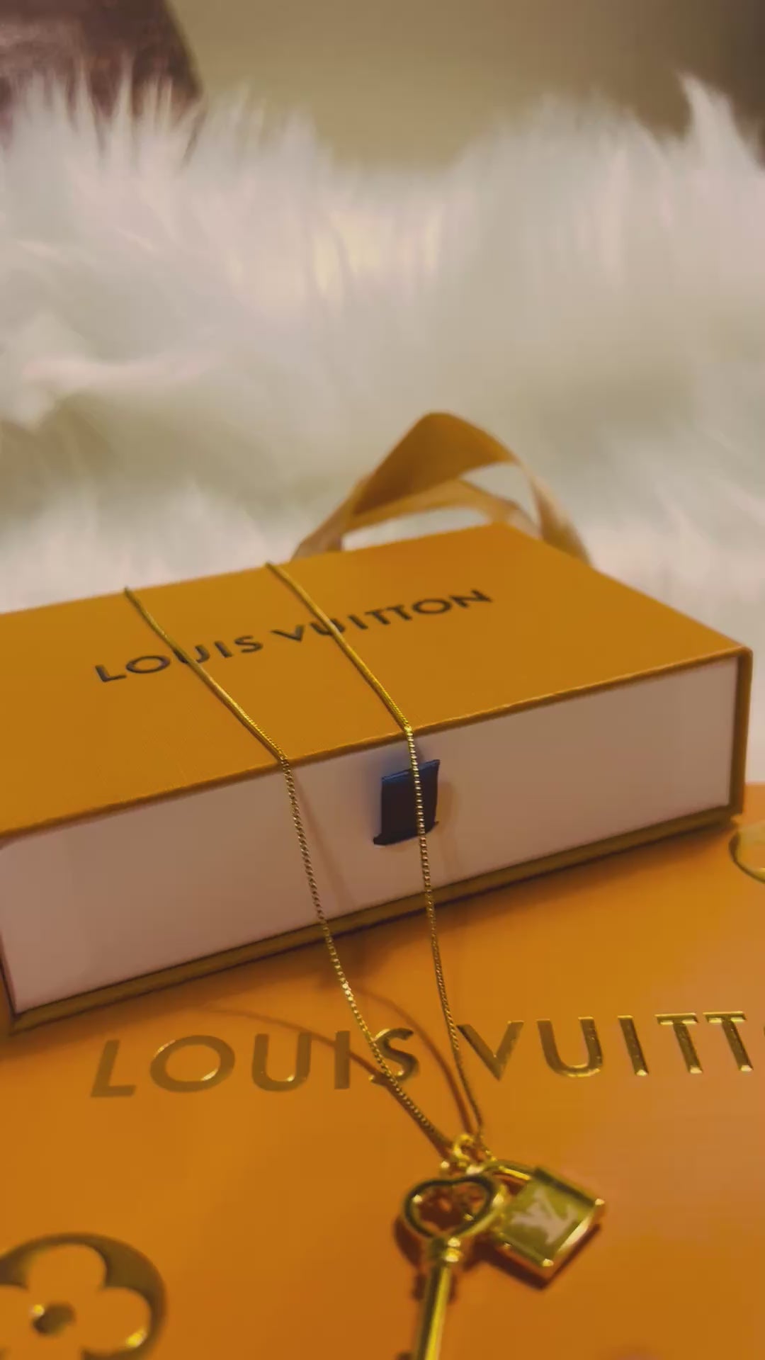 LV Luxury Designer Gold Lock & Key Pendant Necklace